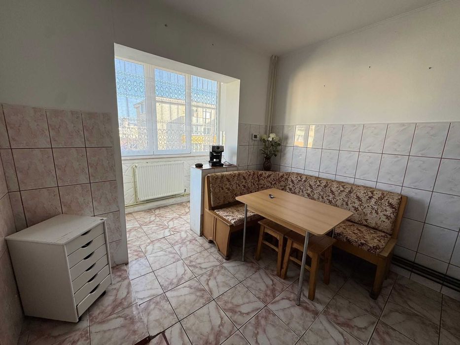 APT. 2 CAMERE, 2 BALCOANE - str. Castanului / vanzare sau inchiriere