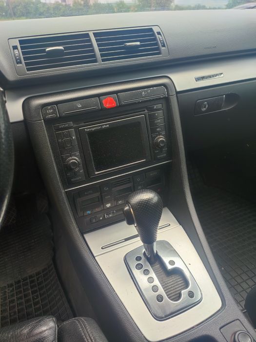 Dezmembrez Audi A4 Quattro