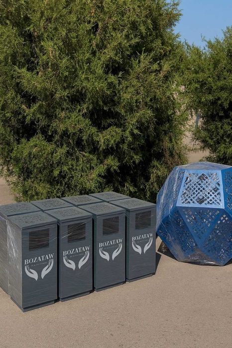 Пожарные шкафы,урны ,скамейки