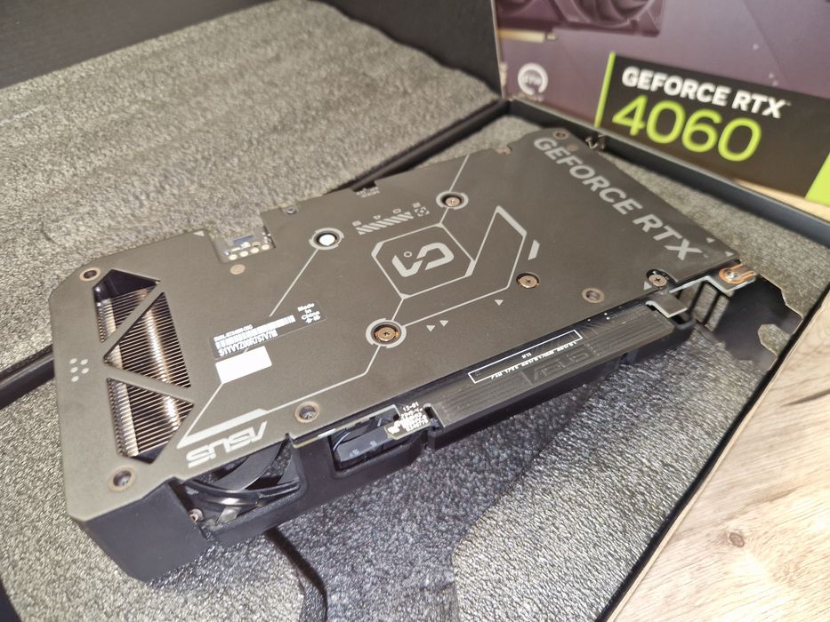 Placa video ASUS Dual GeForce RTX 4060 OC, 8GB GDDR6, 128-bit