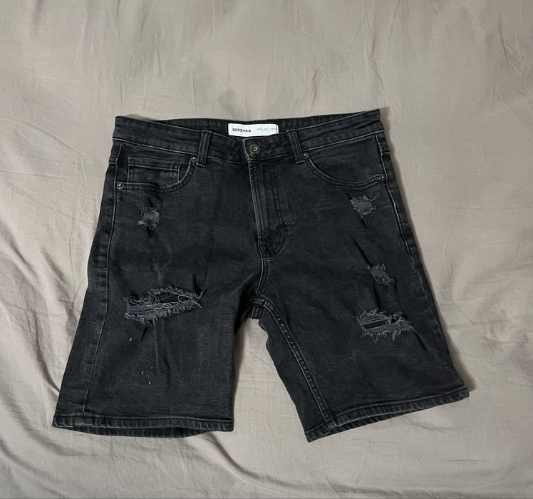 Blugi Scurti Bershka