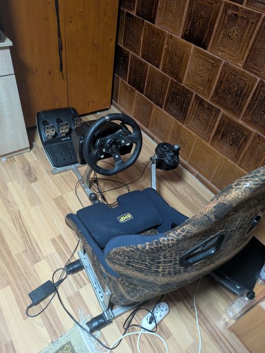 Logitech g920 + schimbător + scaun + volan custom