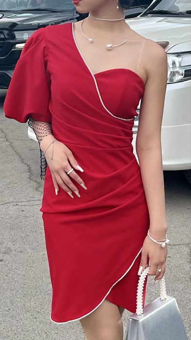 Продам вечернее платье - почти НОВОЕ