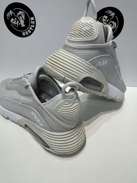 Маратонки NIKE AIR MAX 2090.Номер 38.5