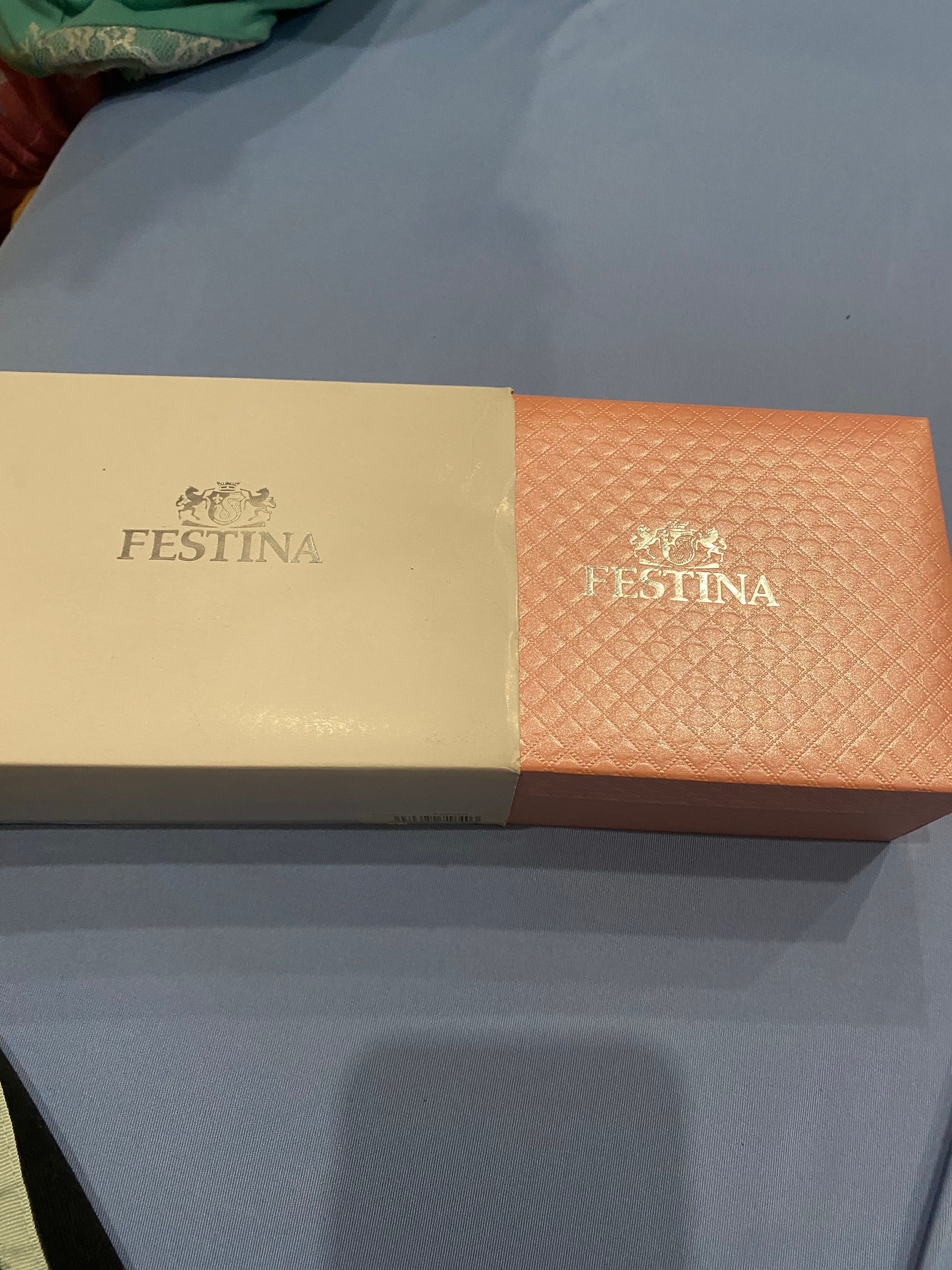 Часовник Festina