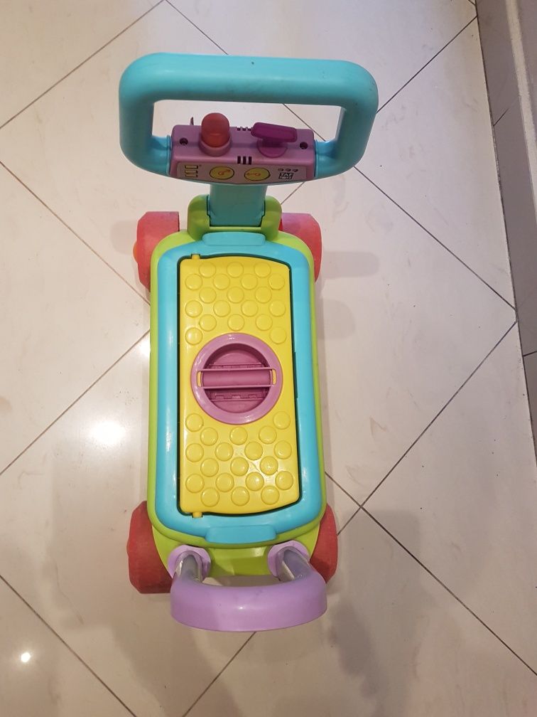 Детска проходилка/уокър и кола за каране с крачета