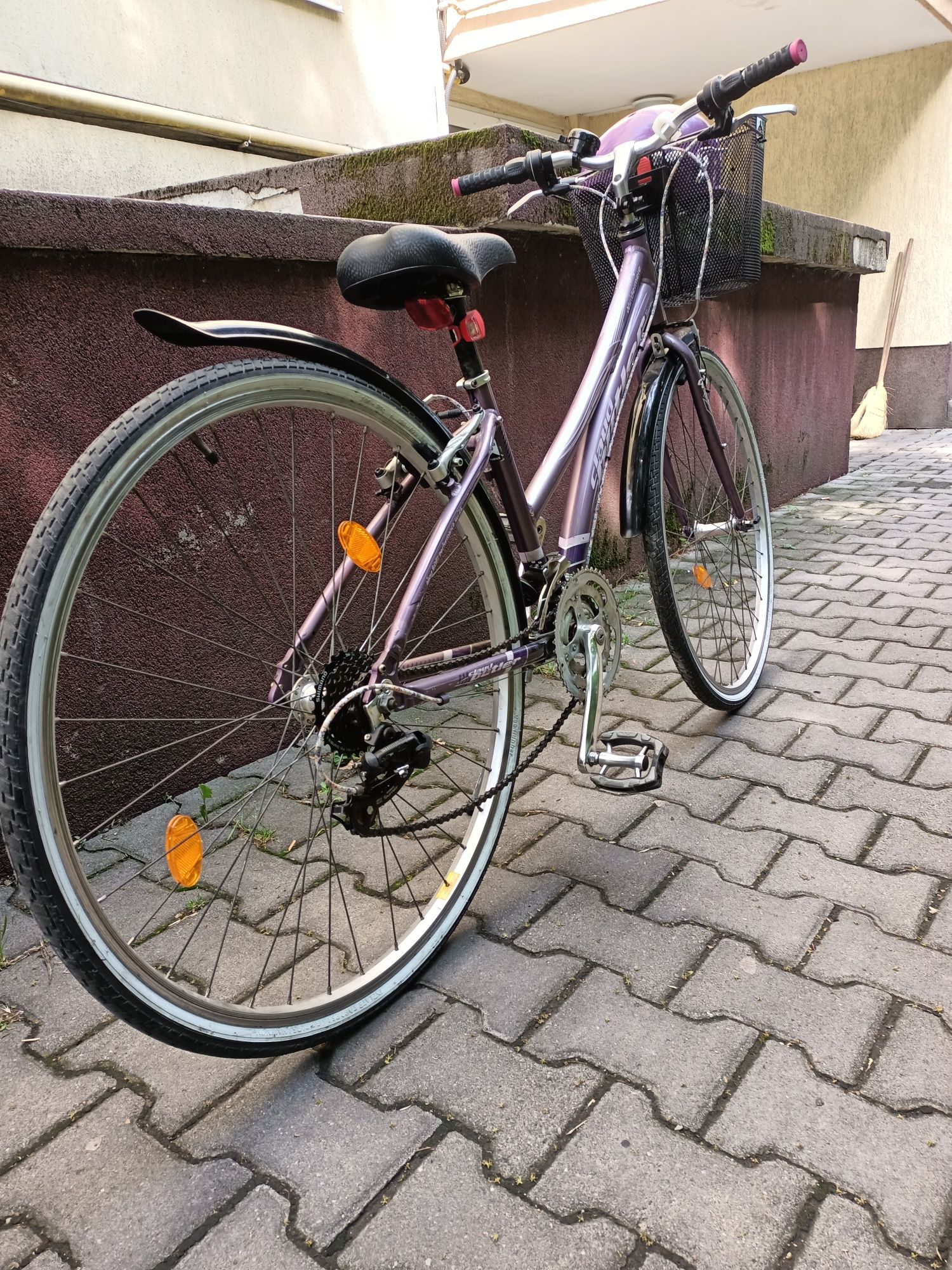 Bicicletă dame/domnișoare