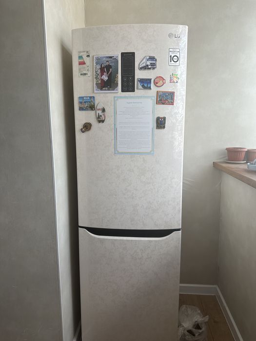 Продам холодильник lg