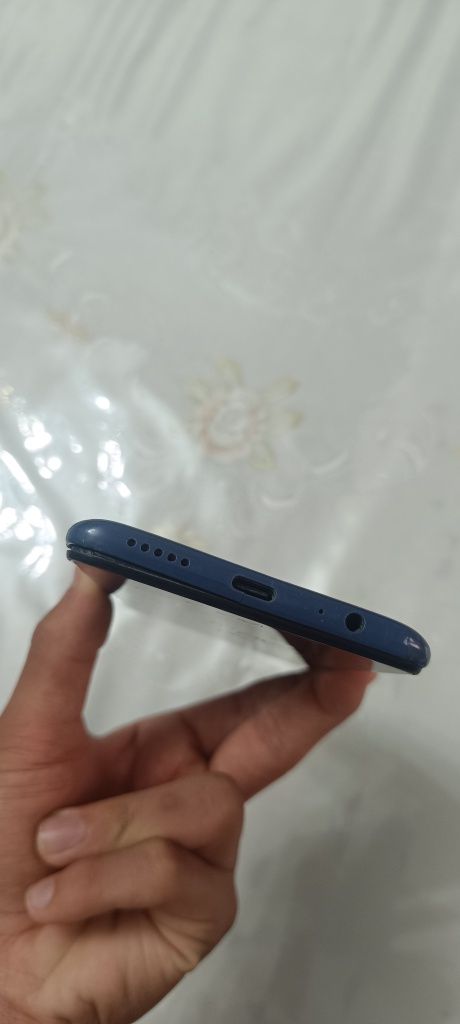 Продам телефон Redmi note 9
