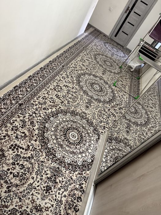 Шерикликга  уқийдига ишлайдиган еки еш оила