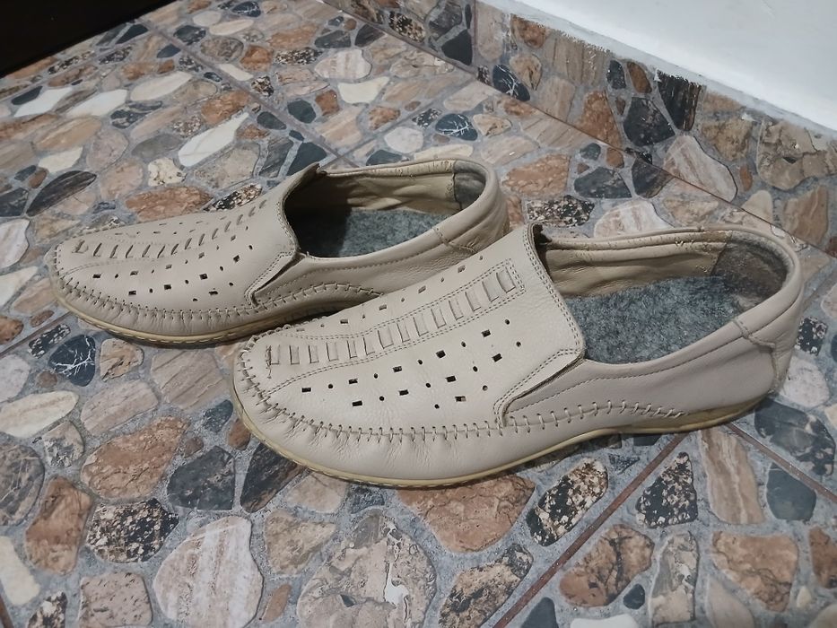 Pantofi barbati din piele naturala tip mocasini masura 43 in stare fb
