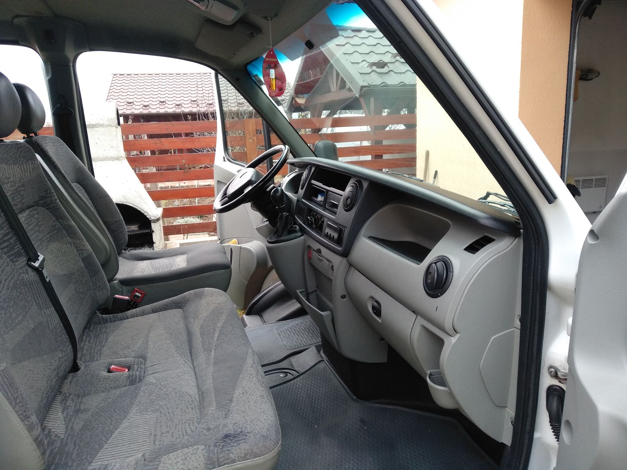 Renault Master autoplatforma