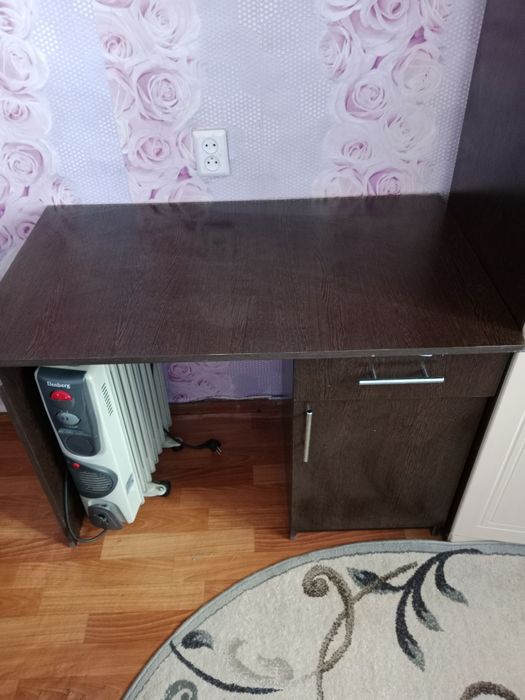 Продам письменный стол