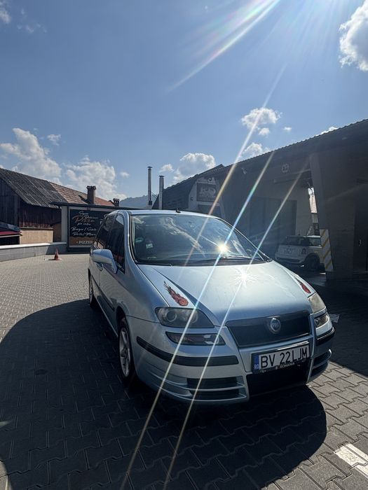 Fiat Ulysse 2.0i – 136 CP, an 2002 – 7 locuri – Stare impecabilă