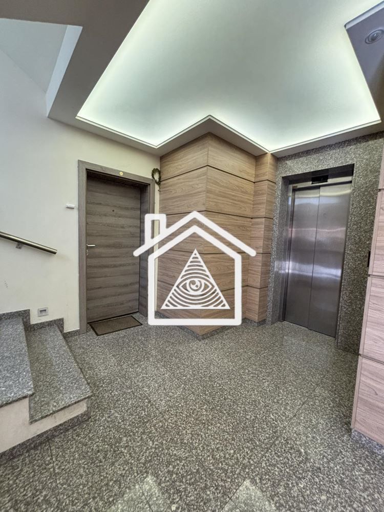 Продава се Двустаен апартамент в Пловдив, Младежки Хълм - 53 кв.м за 2019 €/кв.м - Снимка #11
