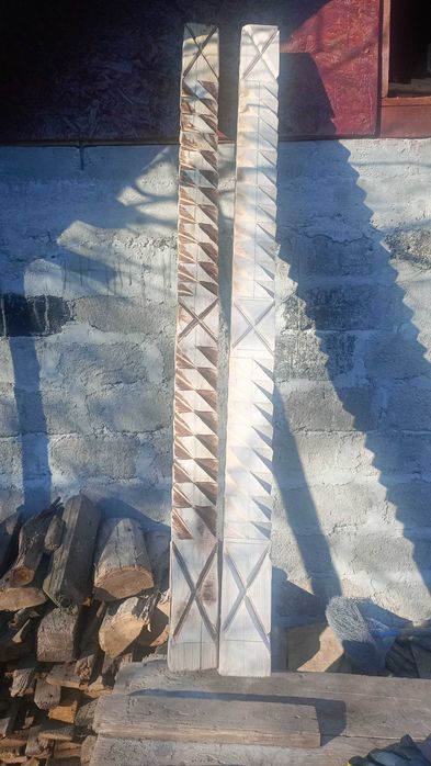 Stâlpi sculptați manual pentru terase și  foișoare