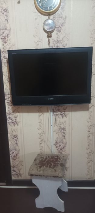 телевизор SONY  в рабочем состоянии