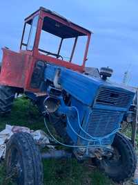 Tractor U651 cu remorca basculanta