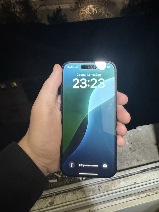 Iphone 15 black titan