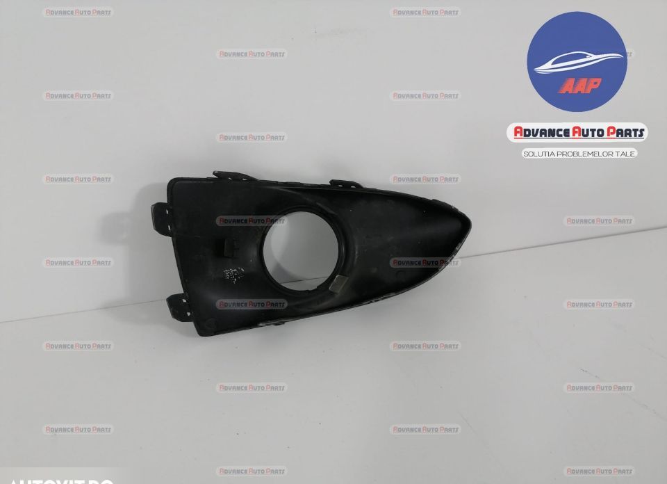 Ляв проекторен решетъчен капак / Lqv proektorен reshetъchen kapak Пежо