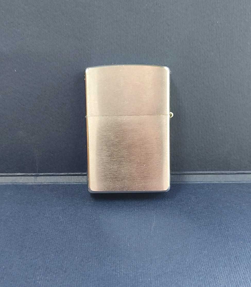 Оригинална запалка ZIPPO от 2004 г., мн. запазена