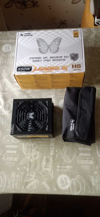 Продавам захранване Super Flower Leadex III 550W