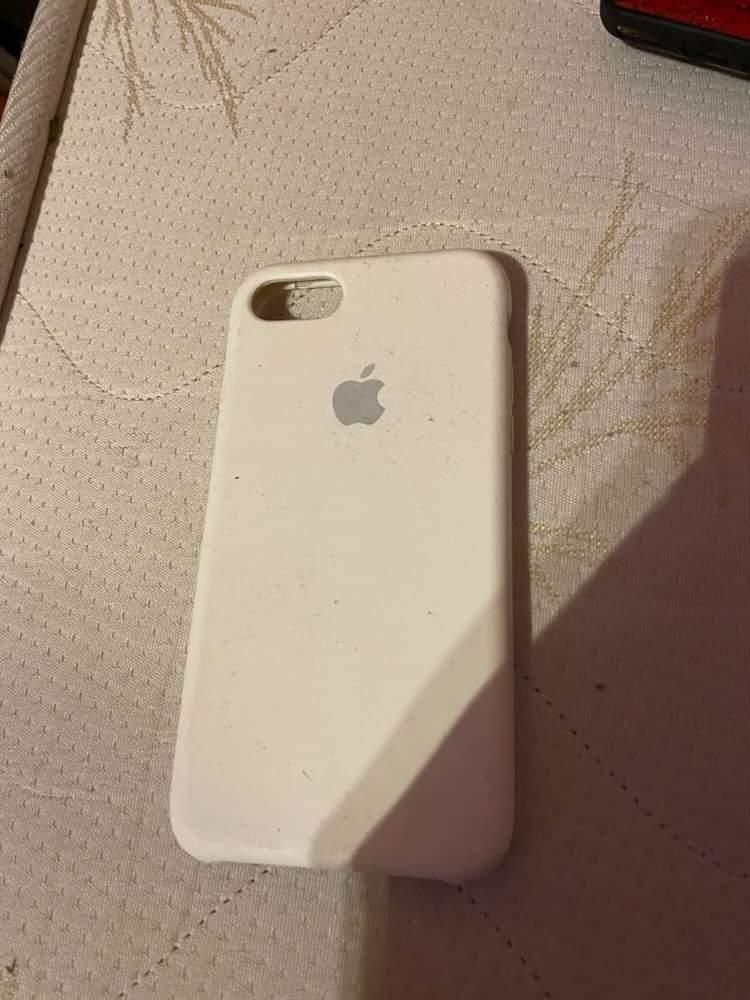 Продават се case за Iphone