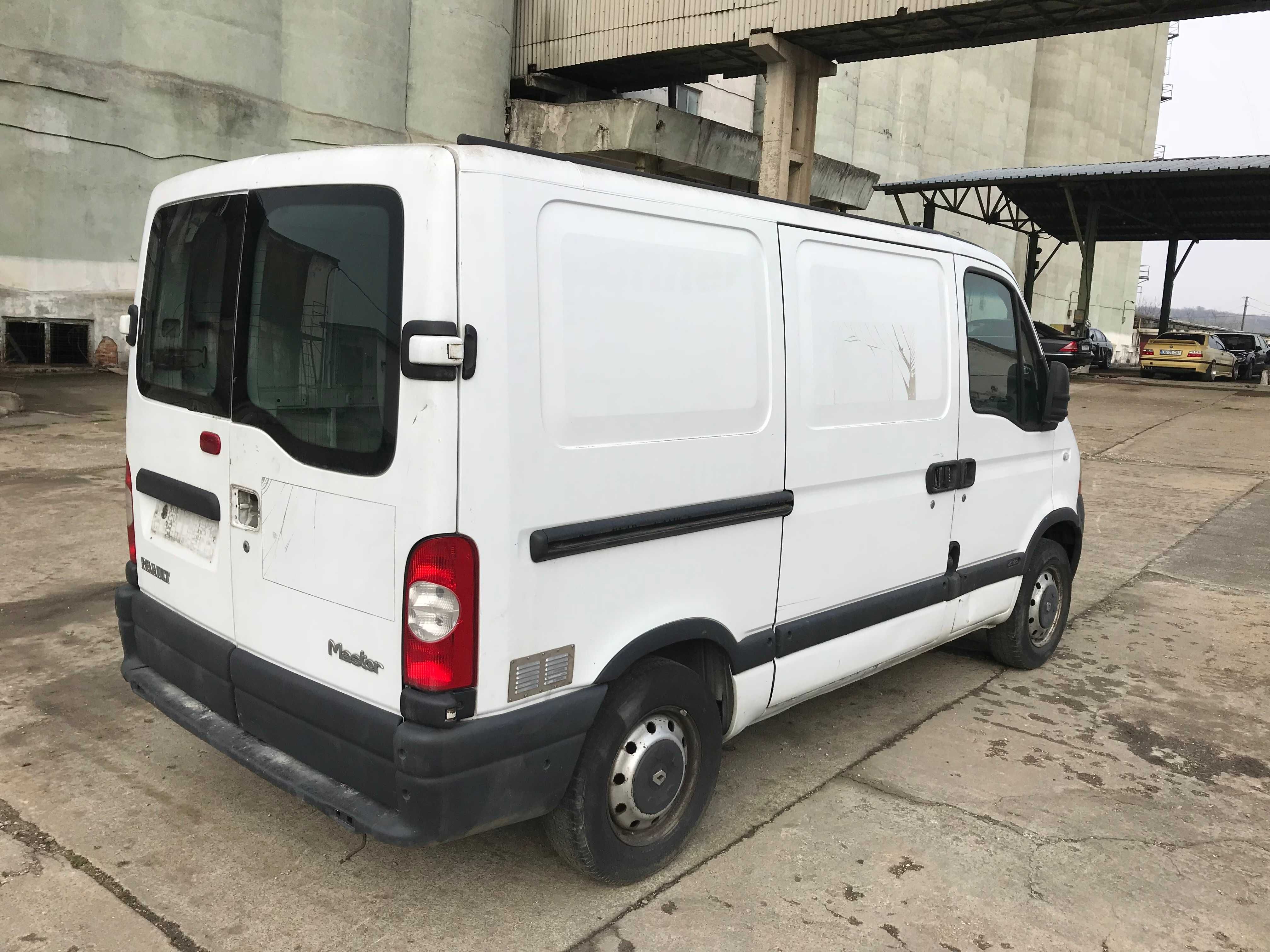 DEZMEMBREZ RENAULT MASTER 2.5 dci 84 KW 115 cp tip G9U-A7 SCURT 2005