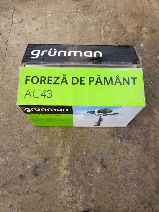 Vând foreză de pământ