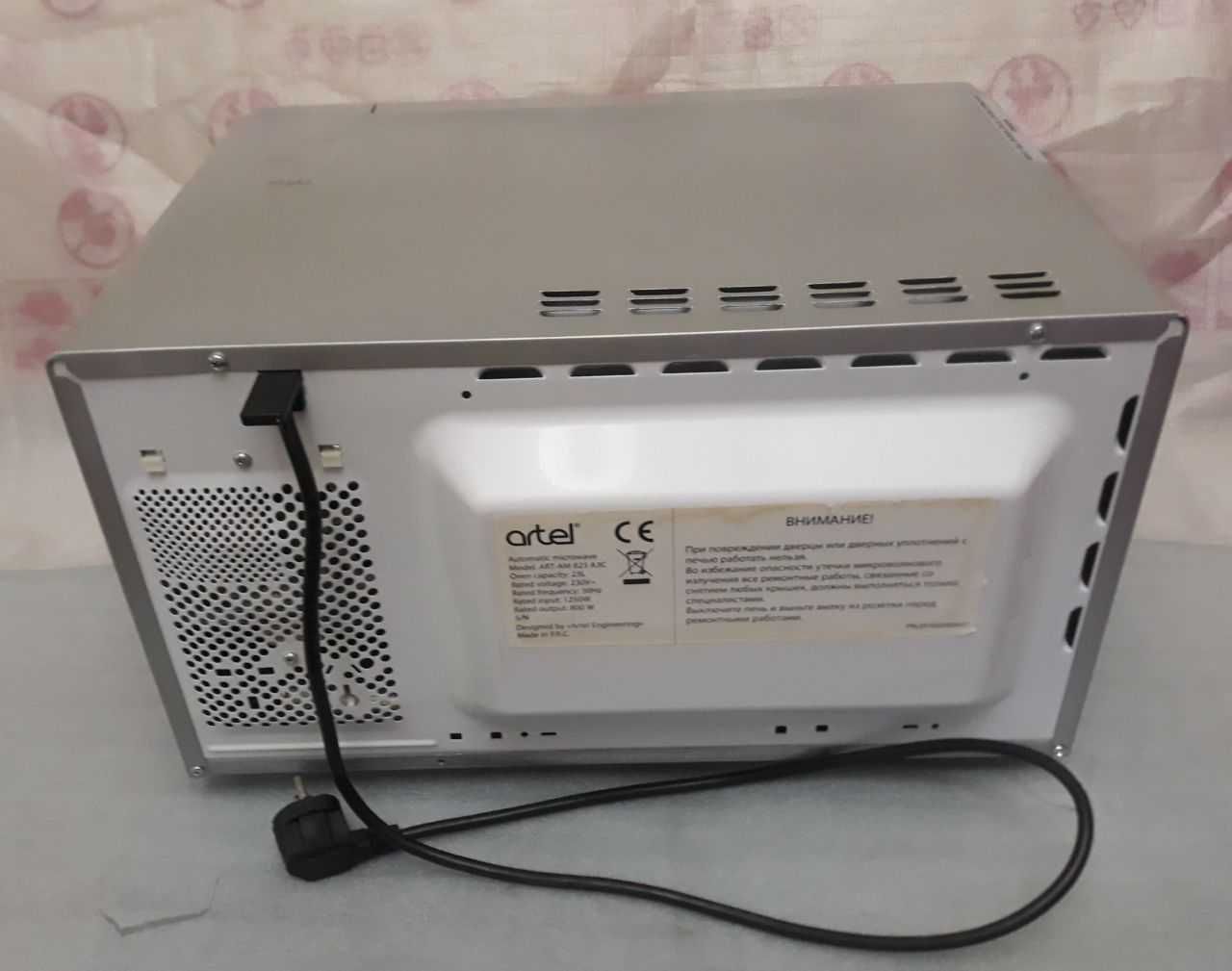 Микроволновая печь Artel. В отличном состоянии.Гарантия.