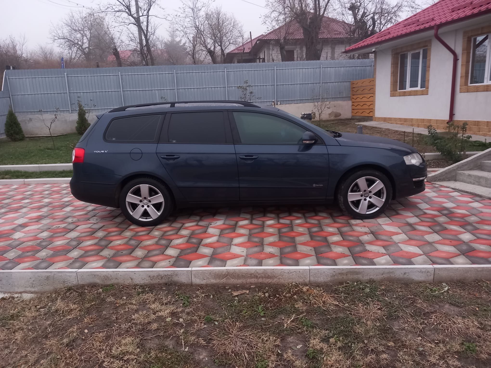 Volkswagen Passat b6    1.9 dti Galați