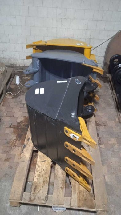 Ковш шириной 600 мм для экскаватора погрузчика LiuGong CLG 777.