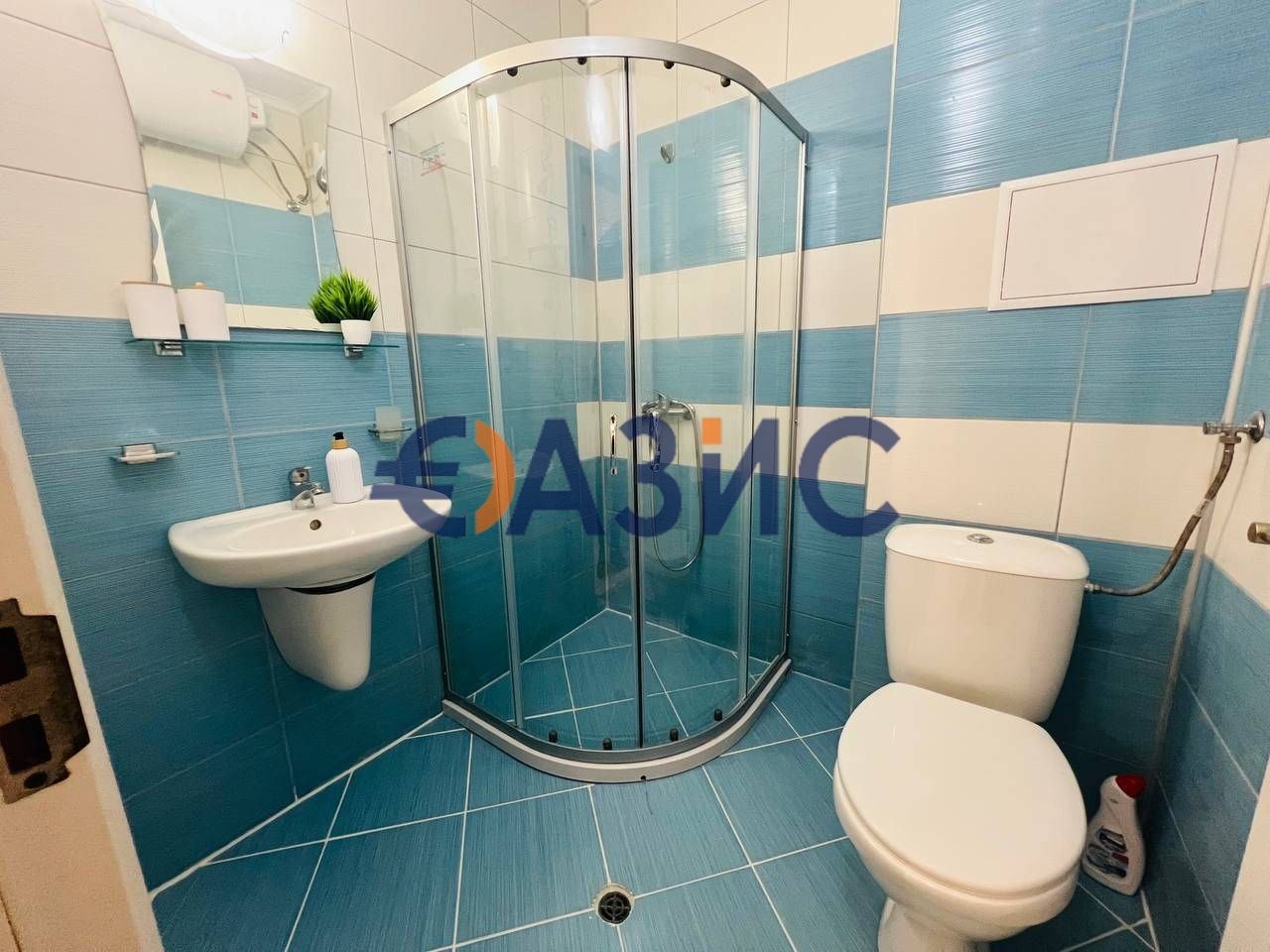 Продава се Двустаен апартамент в к.к. Слънчев бряг - 72 кв.м за 1042 €/кв.м - Снимка #3
