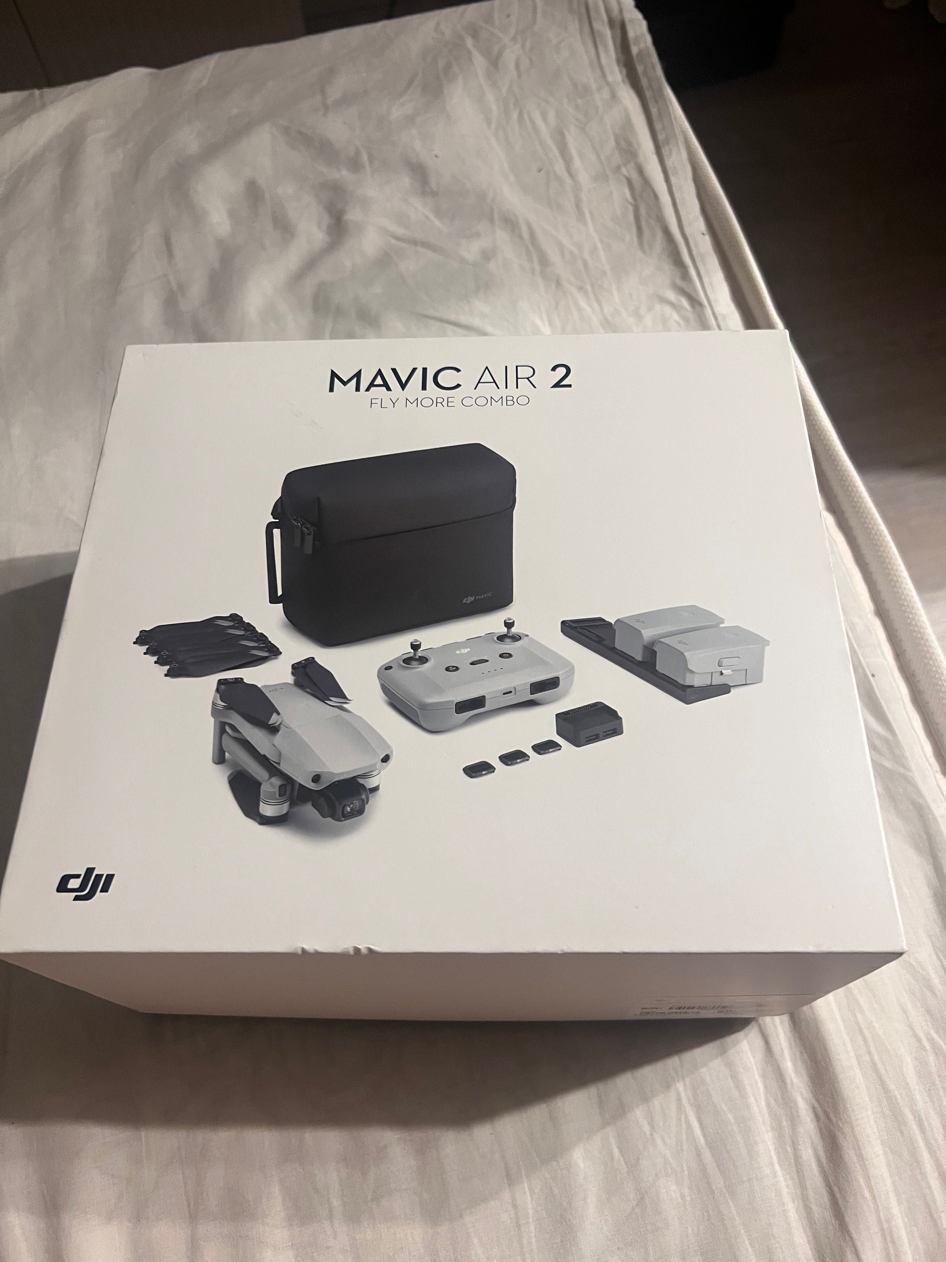 Квадрокоптер Dji Mavic Air 2 Fly More Combo