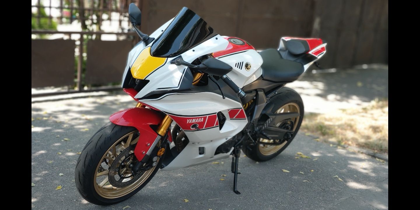Yamaha YZF - R7 A2