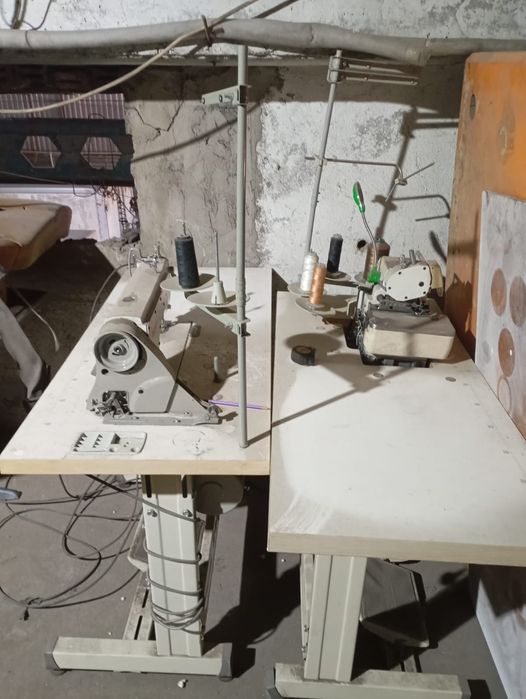 Продам промышленную швейную машинку Gemsy и оверлок в хорошем состояни
