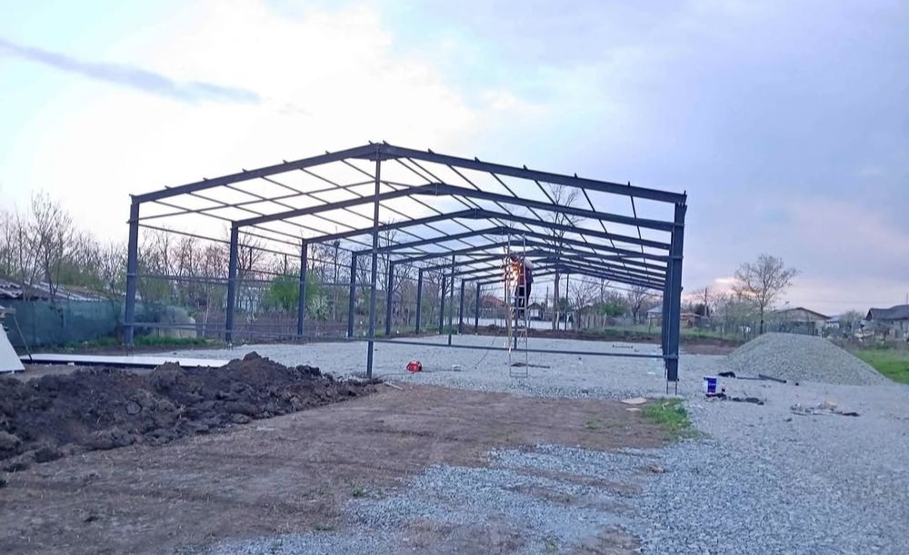 Confectionam structuri de hale metalice !
La cerere sau după proiect f