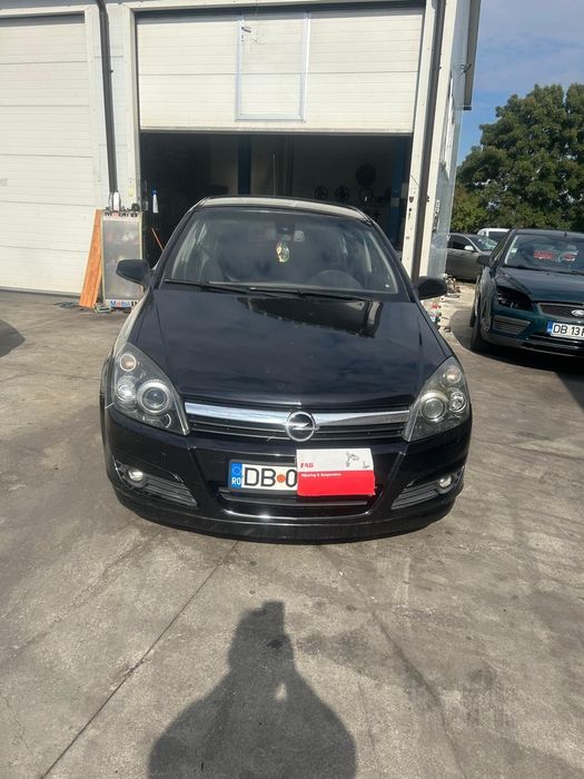 Vând Astra H 1.9 D an 2005 în stare bună de functionare