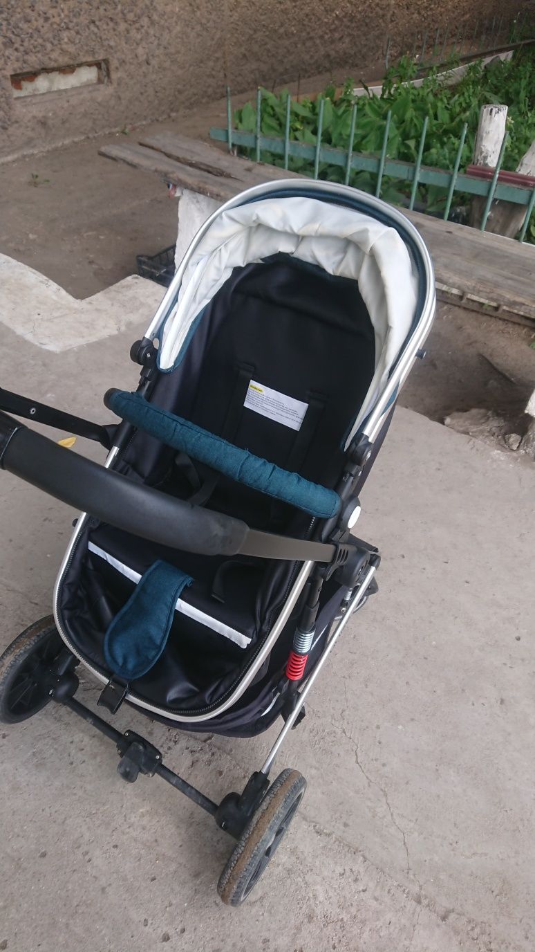 Продам детскую коляску