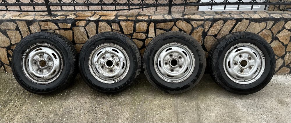 Гуми за бус всесезонни 195/70R15C