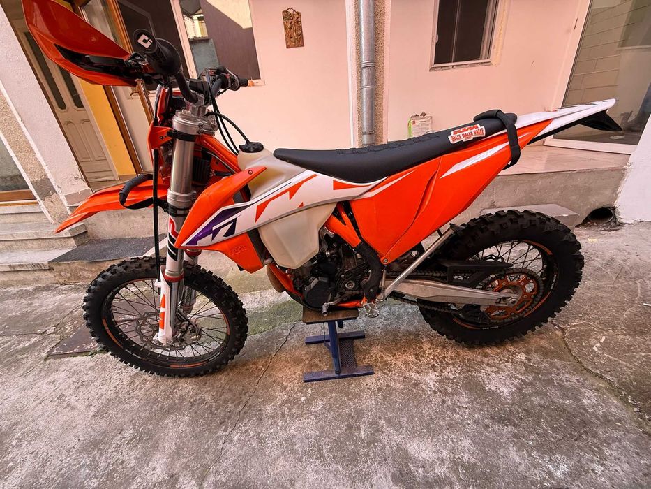 KTM EXC-F 350 4T 2023 - 60 ore, pregătită de distracție