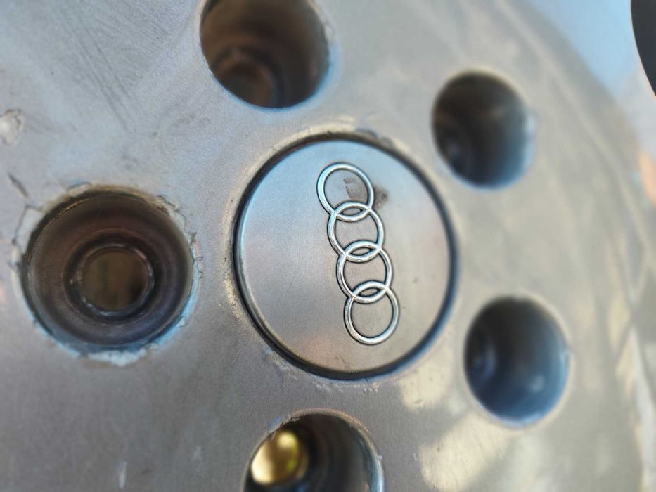 Автомобилни гуми с джанти 15 бъбреци.5 броя.