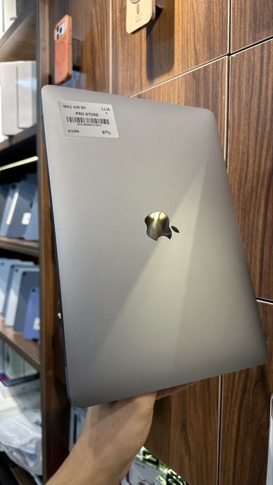 macbook air m1 8/256 97% 63sikkl Naxt va Nasiya savdo