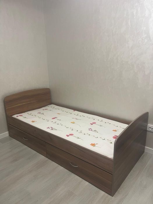 Односпальная кровать