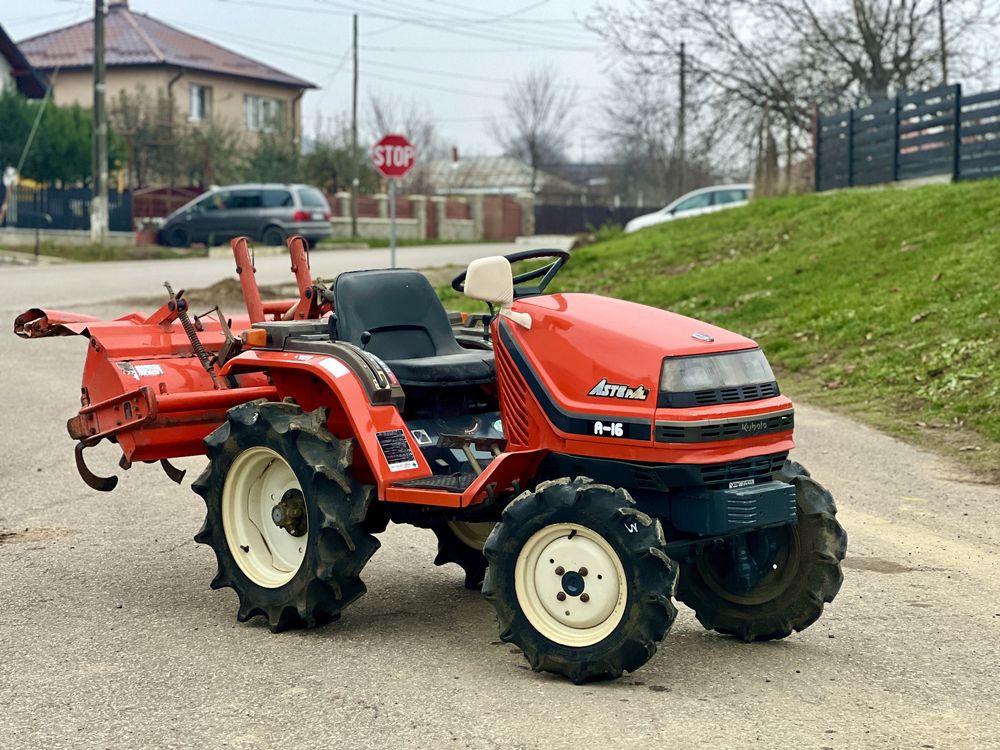 Tractoras,tractor yanmar AF120,inversor,freza,4x4,20cp,2005,kubota