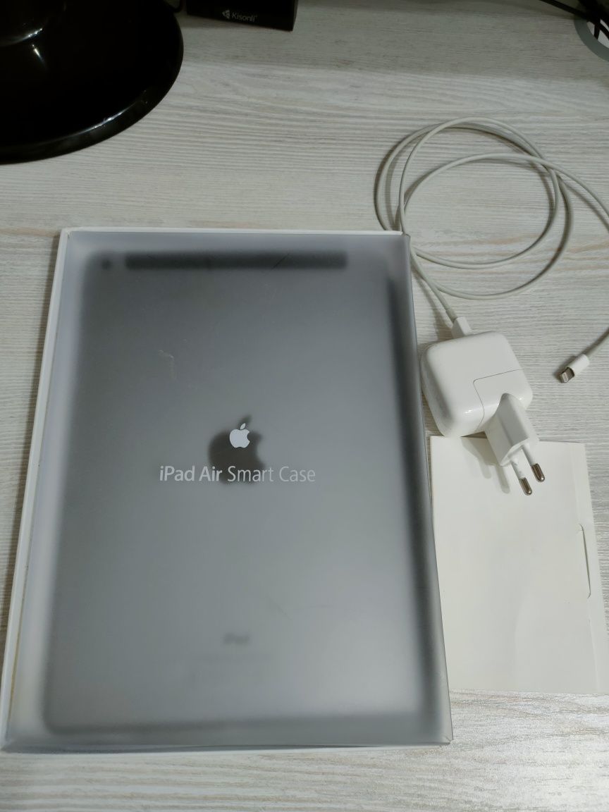 Продаю Ipad Air Smart Case