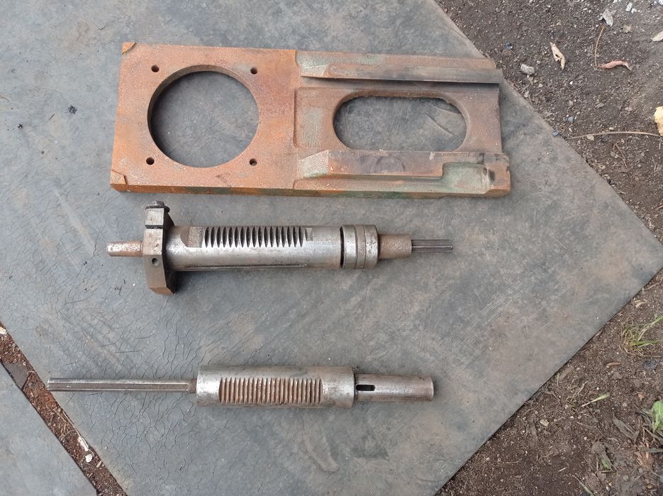 На сверлилку  настольный 2м112 и нс  шпиндель плита моторная