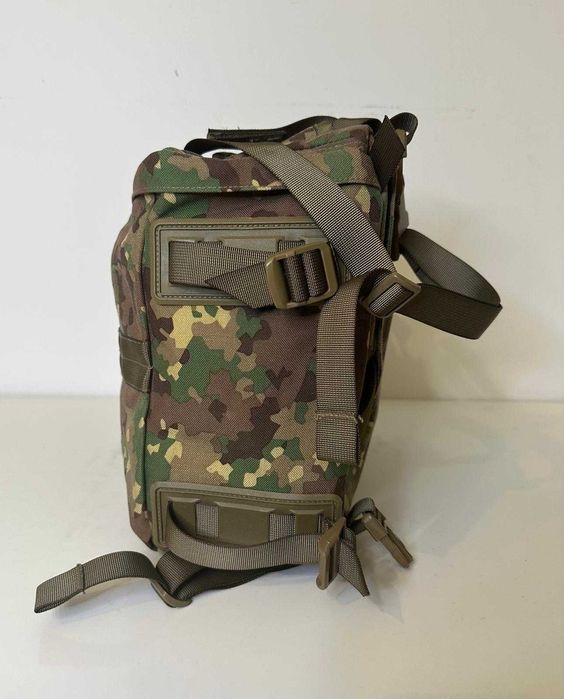 Rucsac militar mic in culorile fortelor terestre