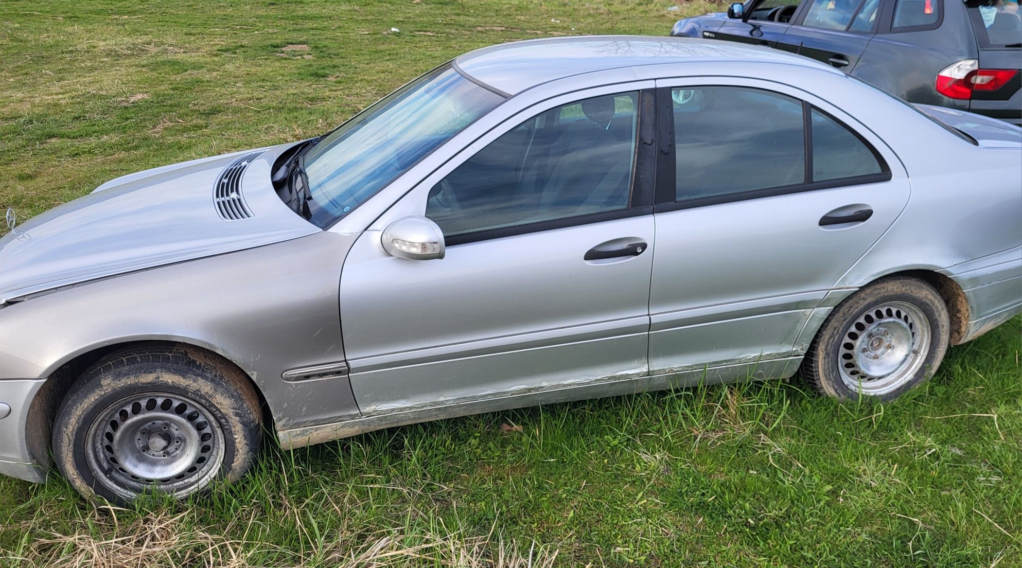 Vând Mercedes-Benz C180 Compress cu acte valabile