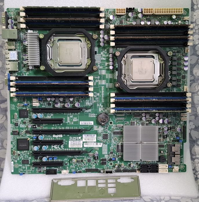 Серверная материнская плата Supermicro X9DR3-F, E5-2670V2, Озу 128Gb